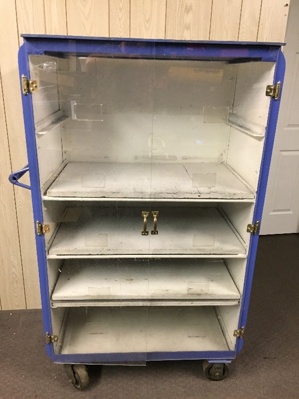 lot 2 image: Shop Cabinet