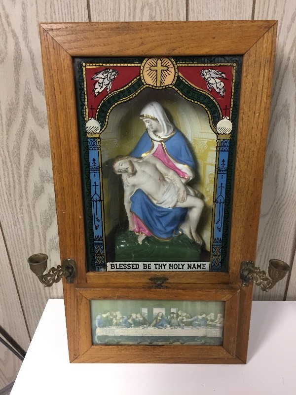lot 24 image: Religious Cabinet Statue - Antique