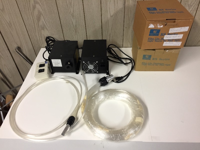 lot 32 image: Fiber Optic Lite Illuminators & Lights