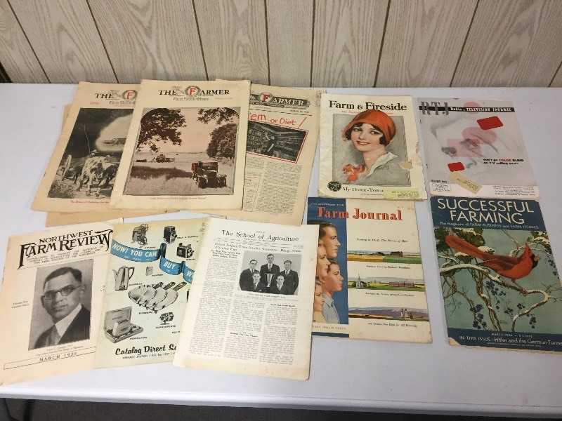 lot 53 image: Vintage Farm, Radio & TV Magazines