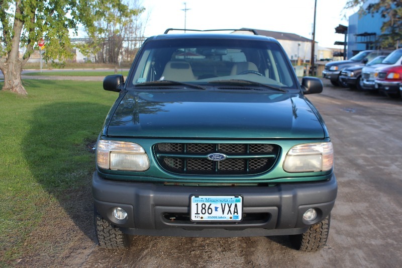 2000 Ford Explorer XLS 4x4