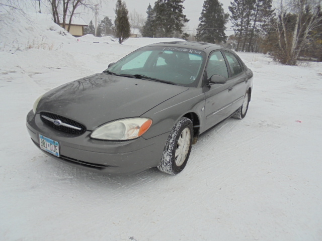 2003 Ford Taurus