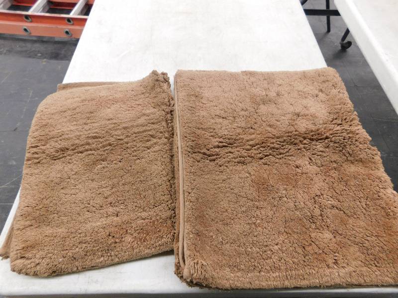 Alcove 100% Cotton Tufted Bath Brown