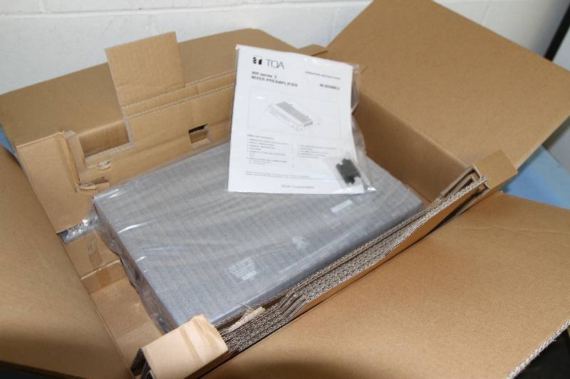 TOA Pro Audio Mixer  Preamplifier Amp in Box