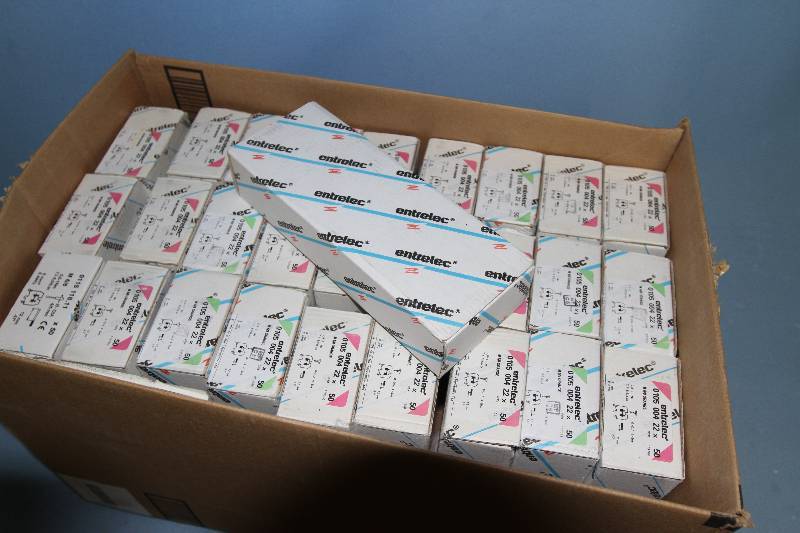 HUGE Lot of NEW Entrelec Feed-Through Terminal Blocks