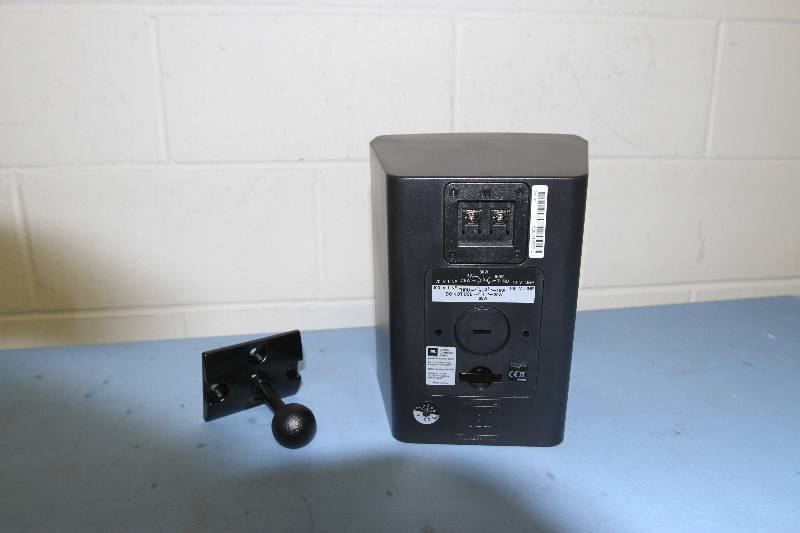 New JBL Control 25 IndoorOutdoor Shielded Pro Audio Monitor Speaker w Mount