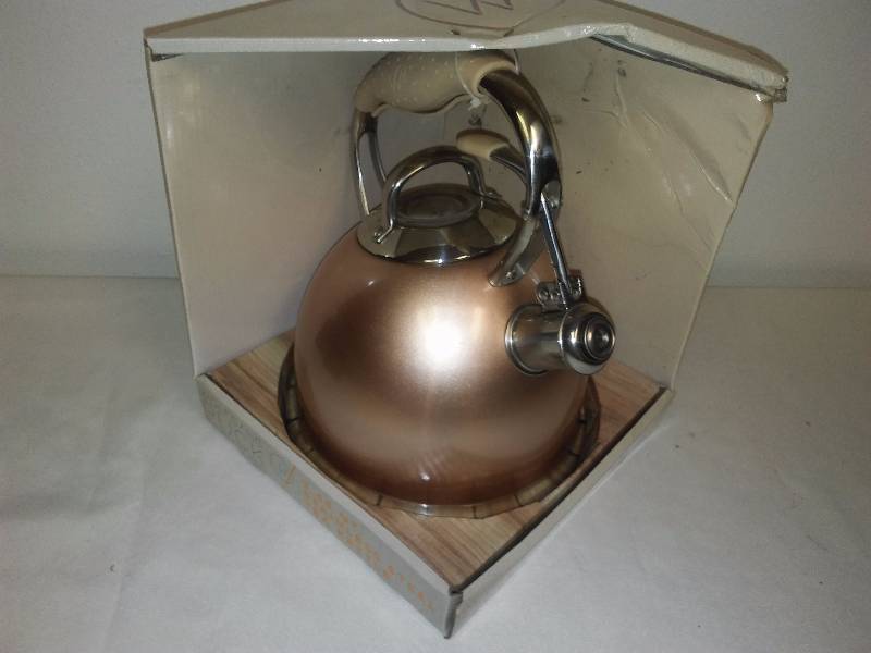 lot 52 image: Wolf Gang Puck Tea Pot  New in Box