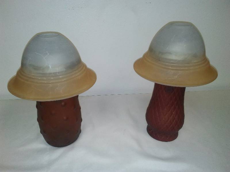 lot 72 image: Yard  Garden Art (2) Solar Mushrooms  use indoor as accent lighting or night lights