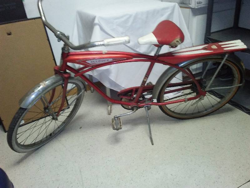 lot 13 image: Mens Boys Bicycle, AMF Road master Road master Skyrider 24