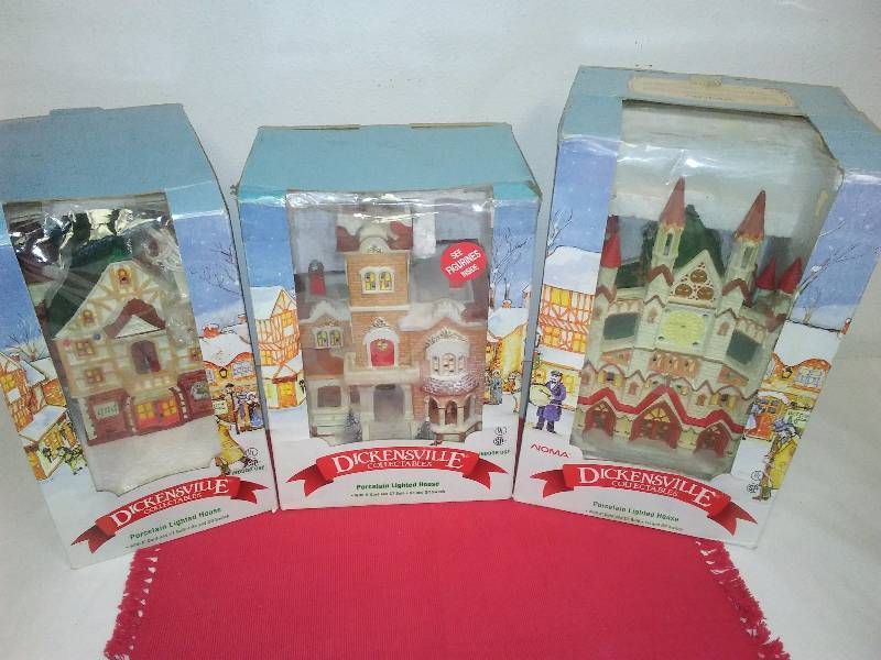 lot 155 image: Dickensville Village Pieces (3)