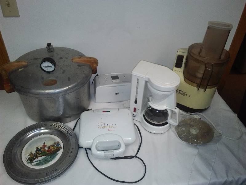 lot 34 image: Household Lot (7) all tested and working