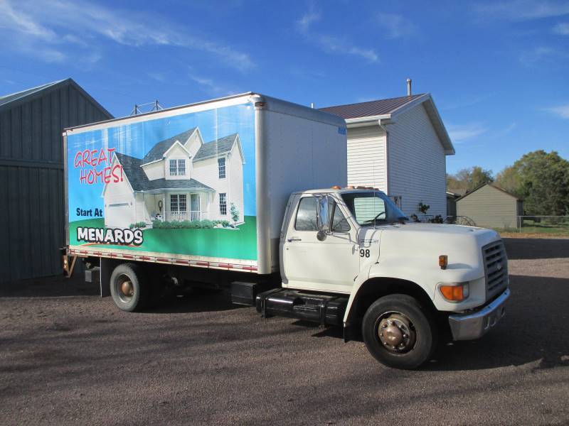 1997 Ford F800 Box Truck wLift Gate
