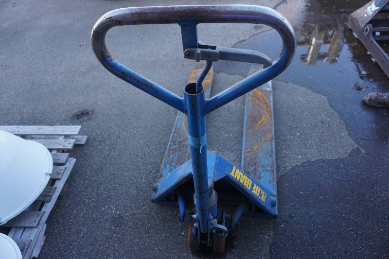 lot 8 image: Ride Giant 5000 lb Pallet Jack