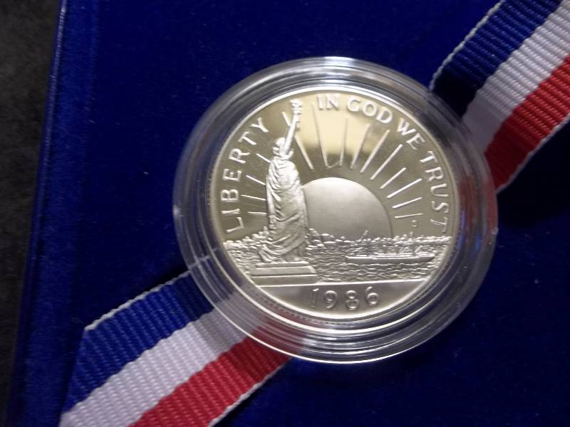 1986 Ellis Island Liberty Proof Commemoratiuve Half Dollar In Original Case & COA