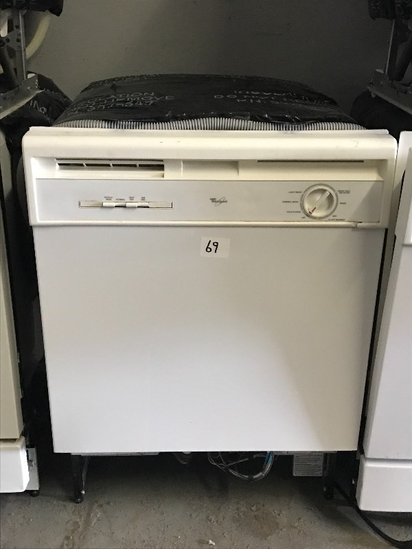lot 69 image: Whirlpool 24 Dishwasher, Model DU8...