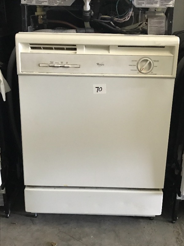 lot 70 image: Whirlpool 24 Dishwasher, Model DU8...