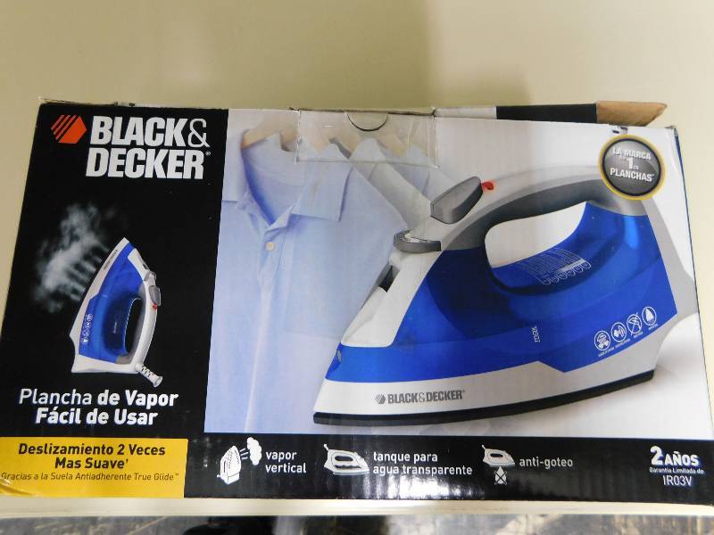 lot 248 image: BLACK & DECKER Easy Steam Iron, MSRP $29.99
