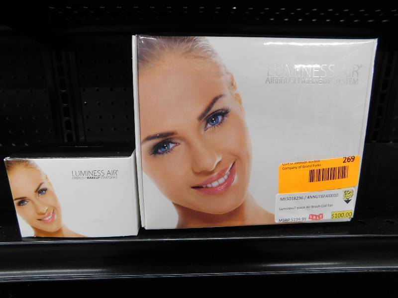 lot 269 image: Luminess7 piece Air Brush Coll Fair, COSMETIC AND SKINCARE SYSTEM, MSRP $199.99