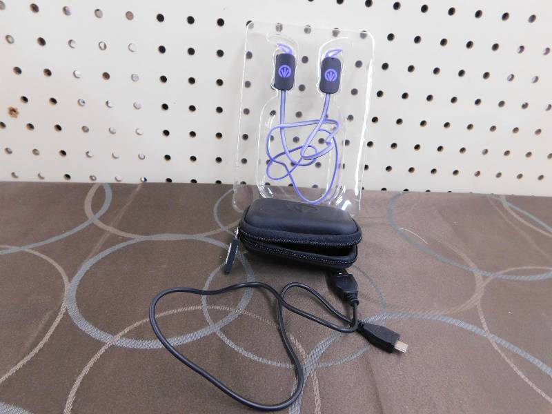 lot 274 image: iFrogz Free Rein Reflect Reflec Purple, MSRP $54.99