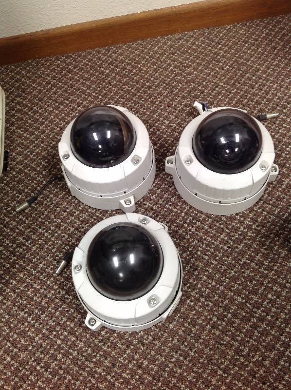 lot 28 image: Three WallCeiling Security Cameras