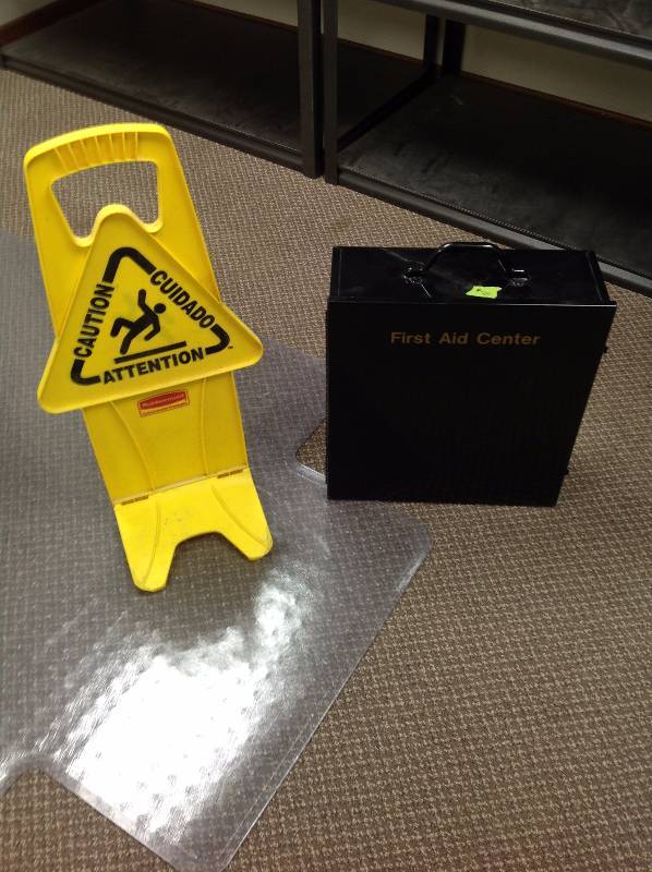 lot 29 image: Metal First Air Center, Yellow Attention Caution Floor Sign