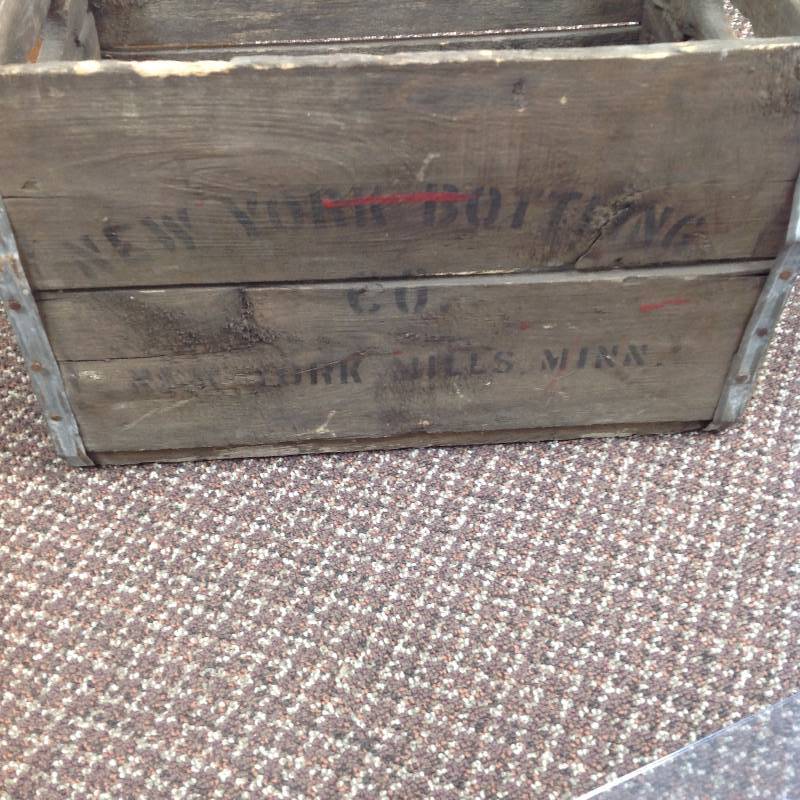 lot 75 image: Vintage New York Mills Bottling Co  Wooden Crate
