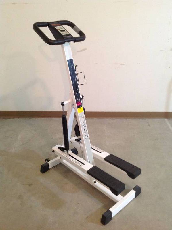 lot 7 image: Stair Stepper, Workout Machine