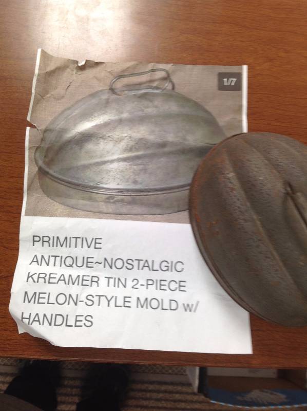 lot 119 image: Antique Kreamer Tin 2 Piece Mold