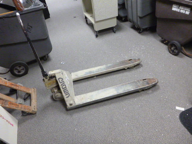 Crown Pallet Jack