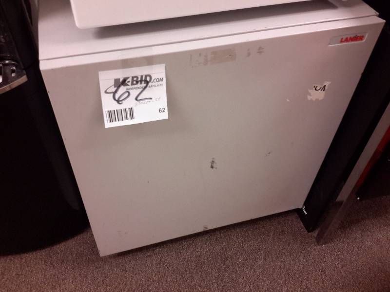Steel storage cabinet