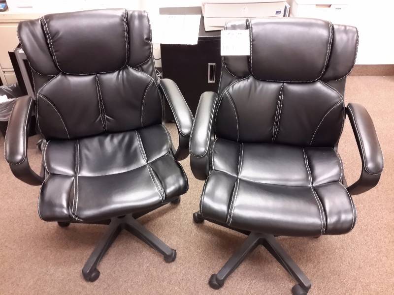 2 nice Simulated leather office chairs