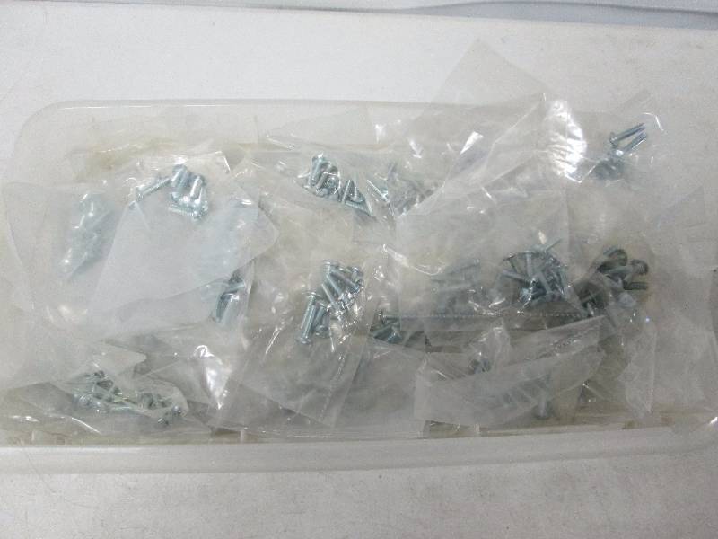 Cabinet Hardware Screws