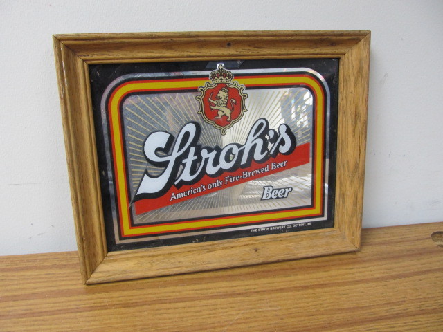 lot 30 image: Framed Strohs Beer Mirror