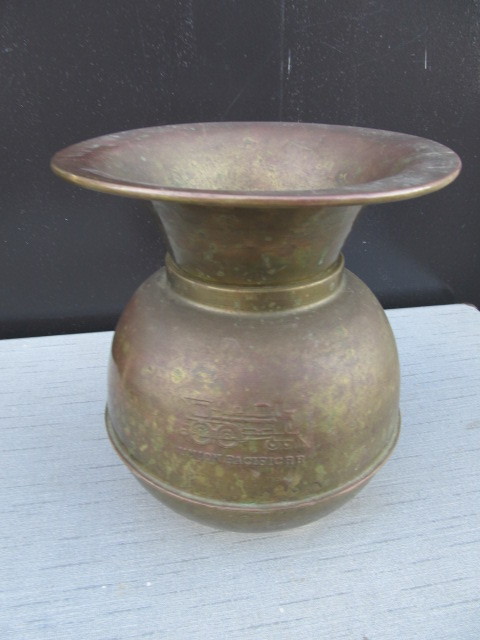 lot 74 image: Vintage Brass Railroad Spittoon 