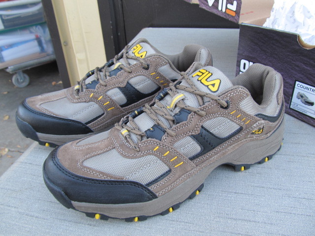 lot 75 image: NEW IN BOX Fila Mens Shoes
