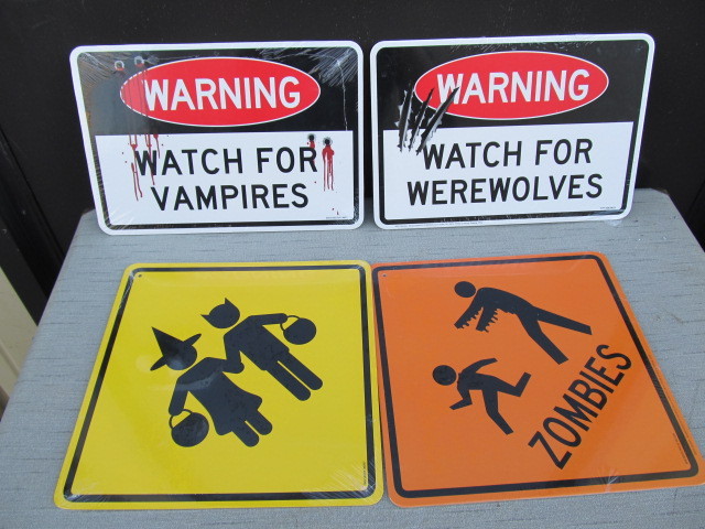lot 77 image: 4 NEW Halloween Signs