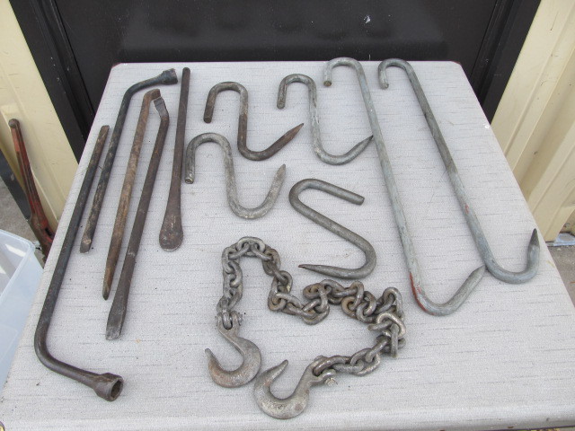 lot 110 image: Heavy Duty Hooks Chain Tire Irons etc