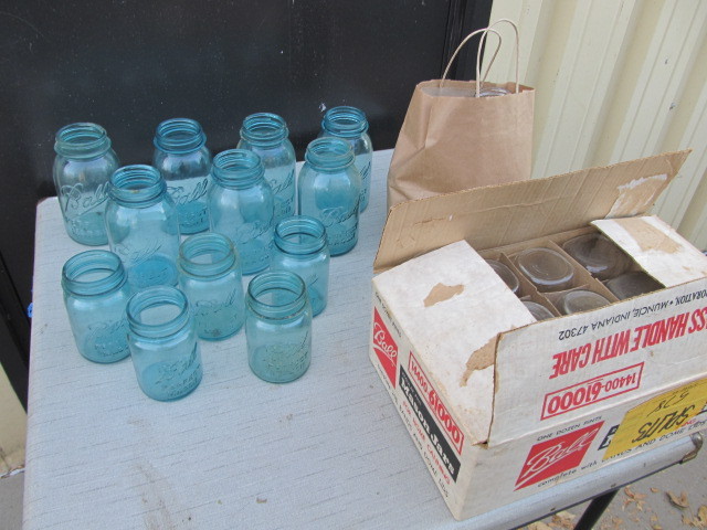 lot 128 image: Group of Vintage etc Canning Jars