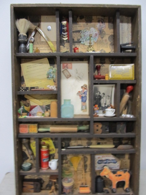 lot 151 image: Vintage Shadowbox Shelf wAntiques & Collectibles