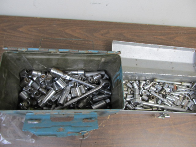 lot 178 image: Large Lot of Assorted Sockets