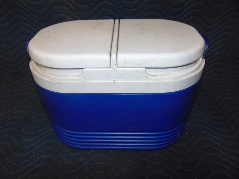 lot 15 image: Two Cool Beverage Dispenser