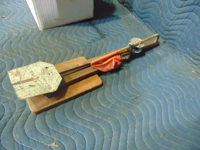 lot 22 image: (5)  Ice Fishing Tip Ups