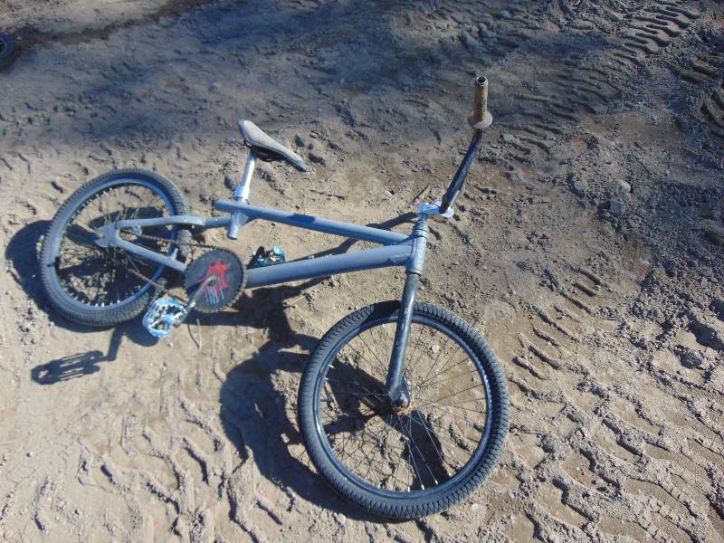 lot 26 image: Racing Bike