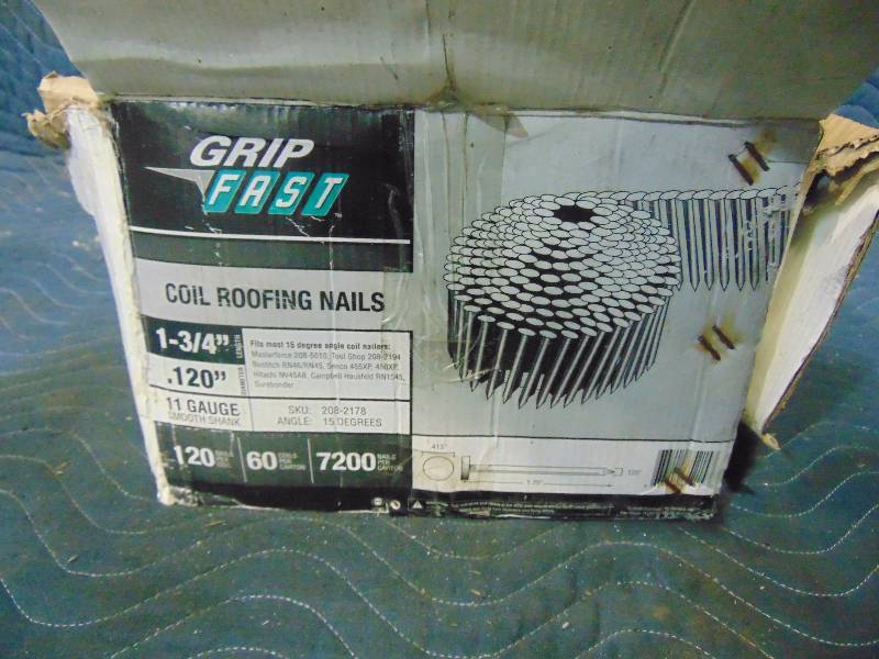 lot 30 image: Partial Box of 1-34 Coil Nails