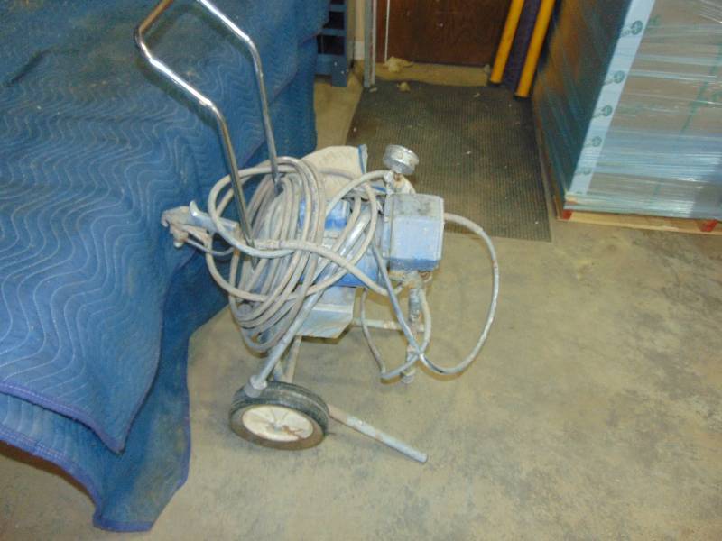 lot 33 image: Graco Airless Paint Sprayer