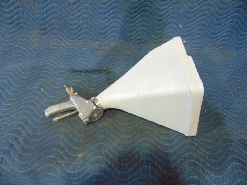 lot 34 image: Kraft Tool Company Texture Sprayer with Gun