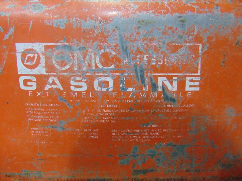 lot 39 image: 6 Gallon Metal Boat Gas Tank