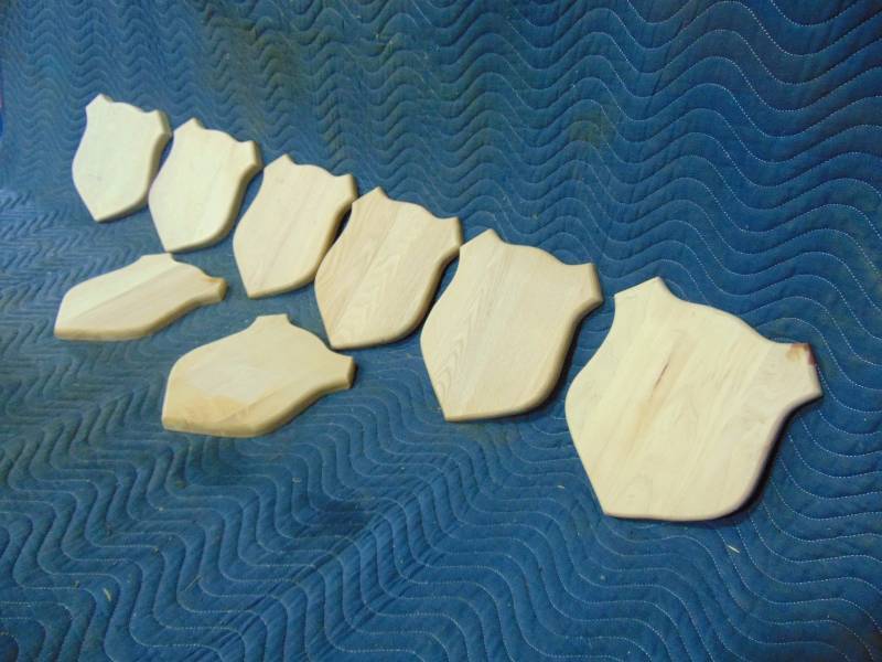 lot 42 image: (8) Wooden Plaques