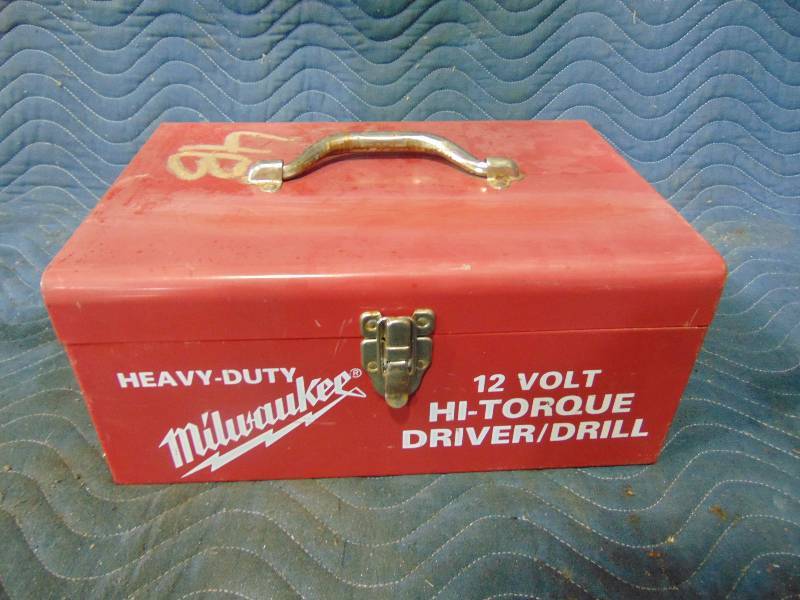 lot 52 image: Orbital Sander and Cordless Drill