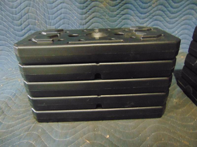 lot 66 image: (10) Stack able Weights
